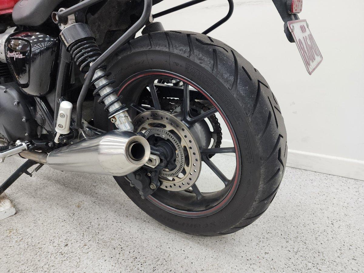 2017 TRIUMPH STREET TWIN ROAD