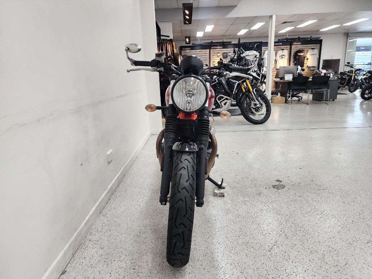 2017 TRIUMPH STREET TWIN ROAD