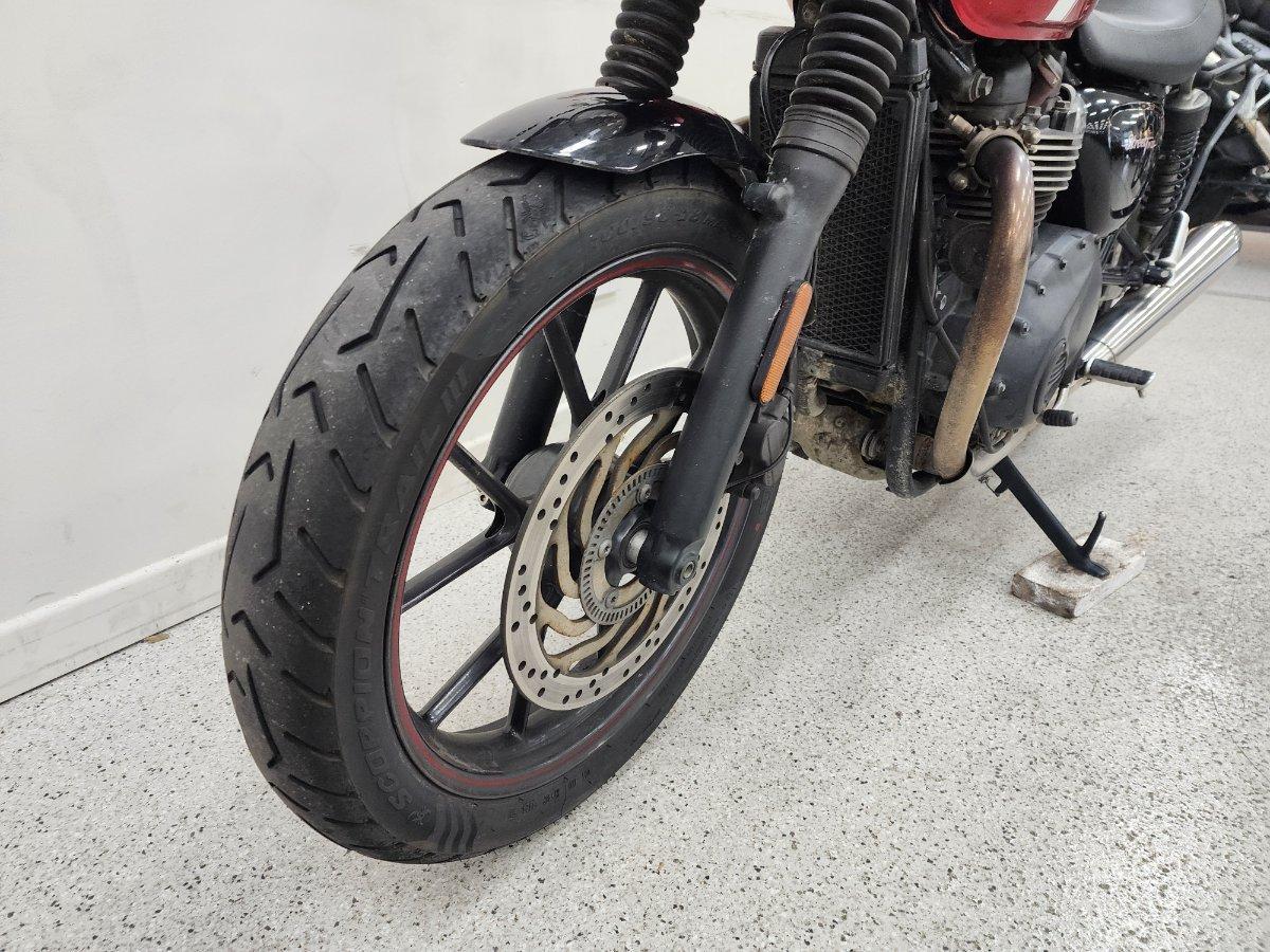 2017 TRIUMPH STREET TWIN ROAD