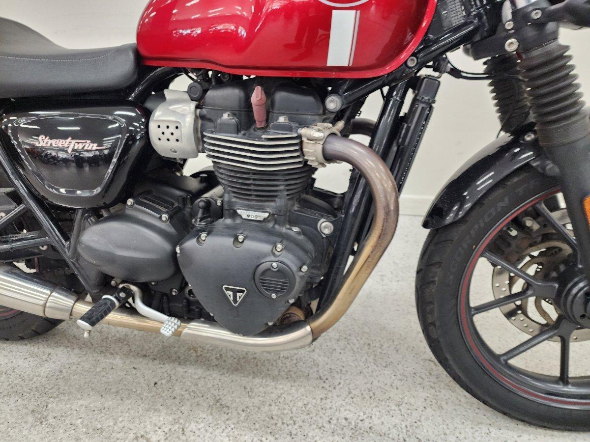 2017 TRIUMPH STREET TWIN ROAD