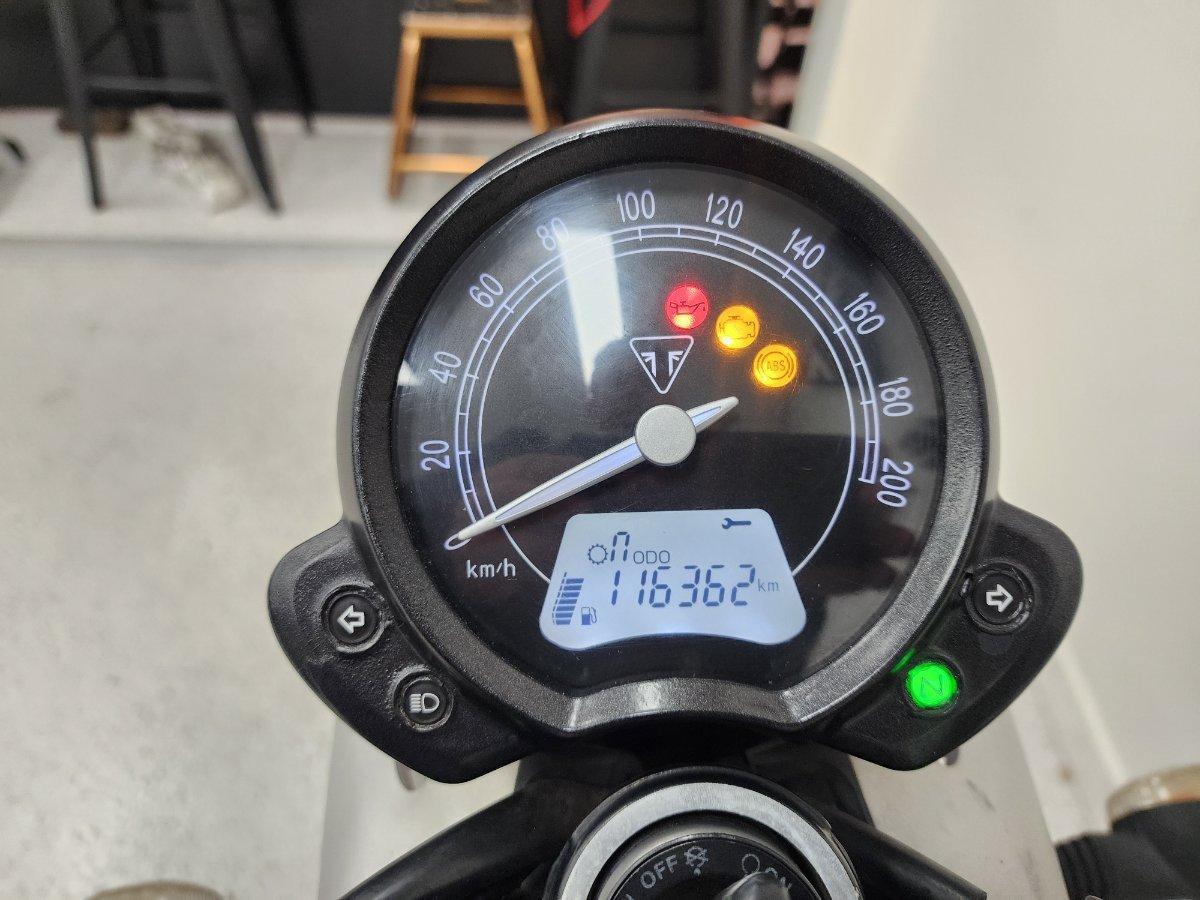 2017 TRIUMPH STREET TWIN ROAD