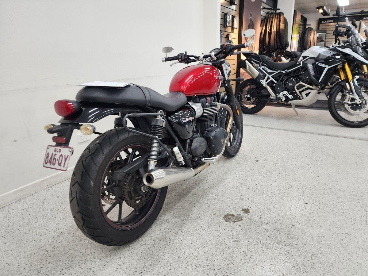 2017 TRIUMPH STREET TWIN ROAD