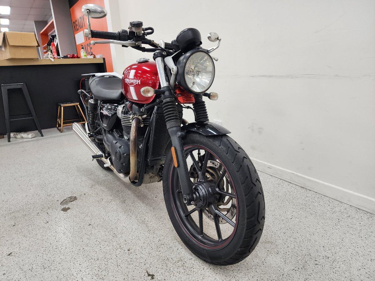 2017 TRIUMPH STREET TWIN ROAD