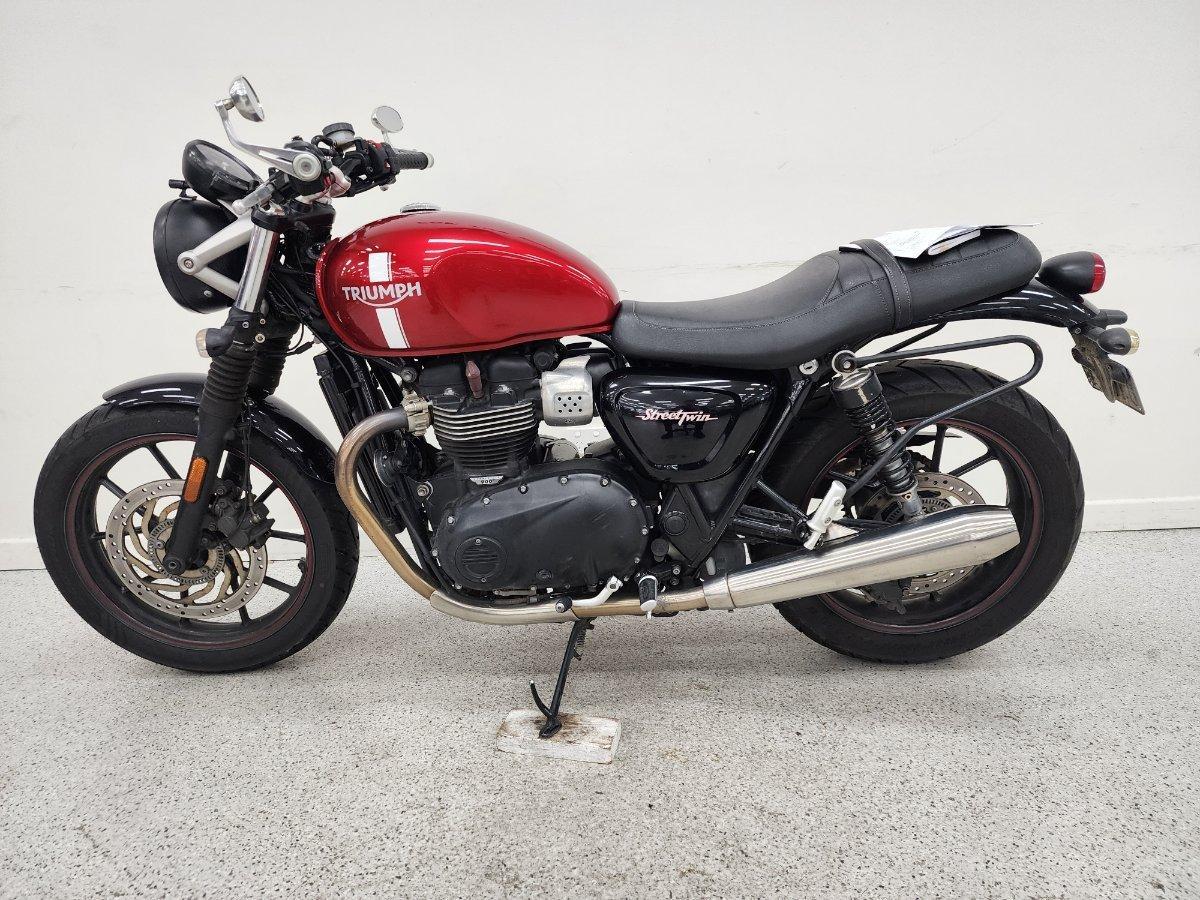 2017 TRIUMPH STREET TWIN ROAD