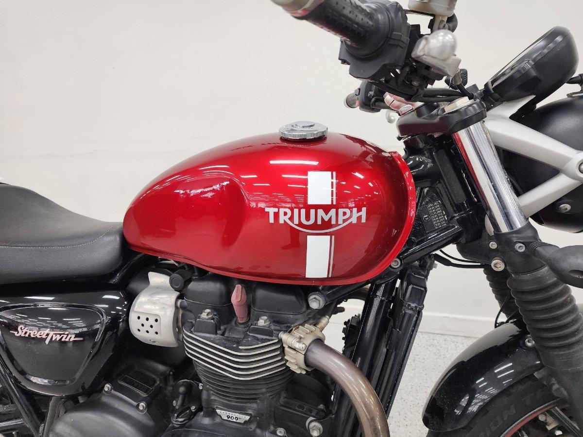2017 TRIUMPH STREET TWIN ROAD