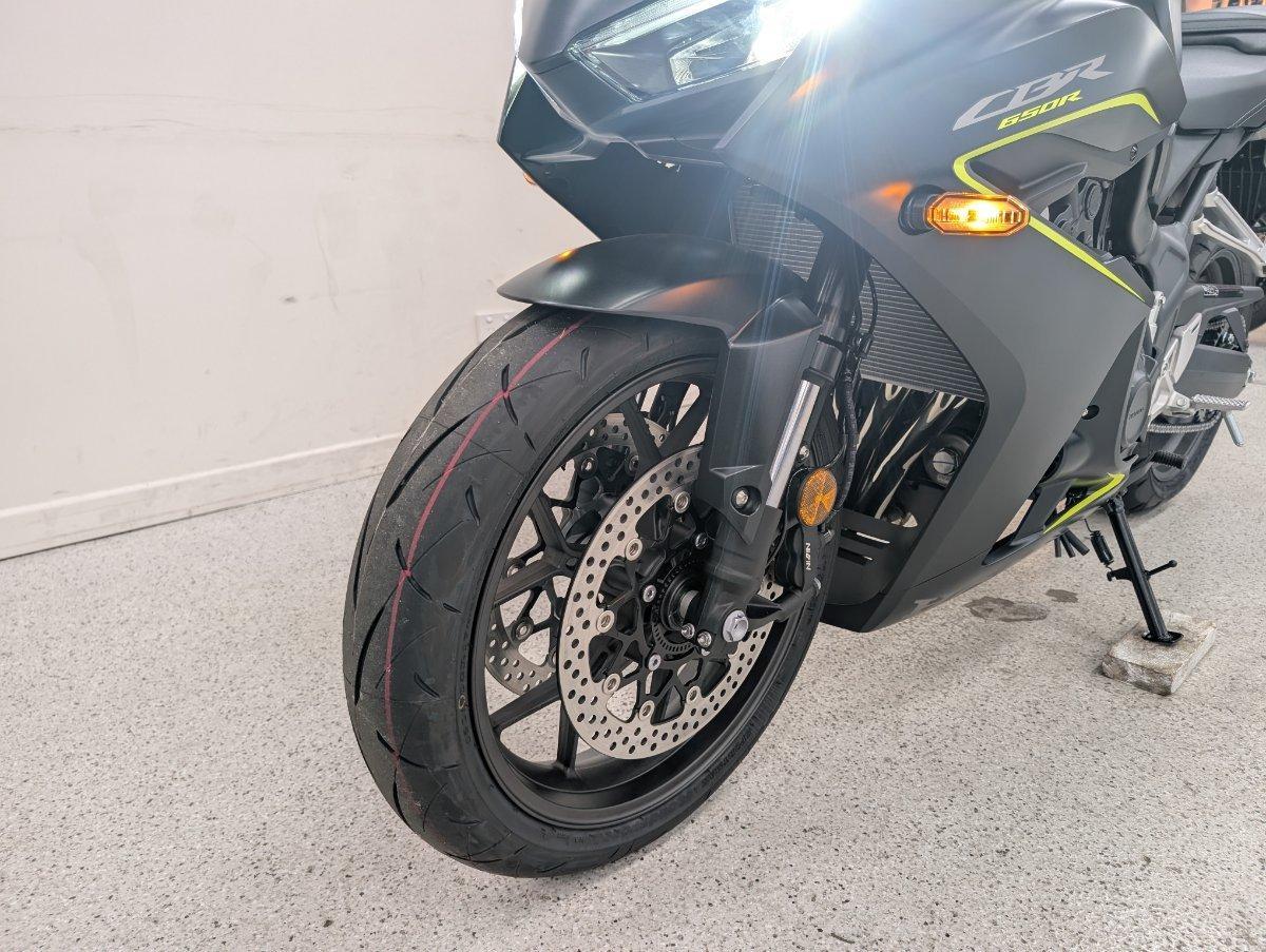 2026 HONDA CBR650R E-CLUTCH SPORTS