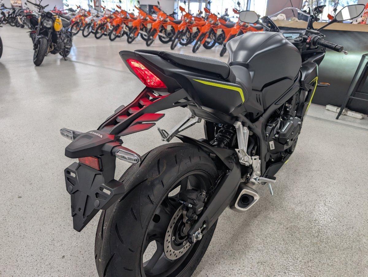 2026 HONDA CBR650R E-CLUTCH SPORTS