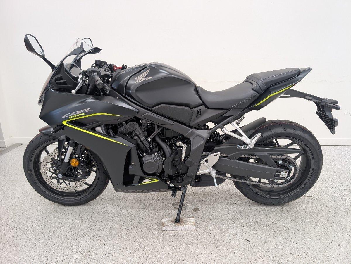 2026 HONDA CBR650R E-CLUTCH SPORTS