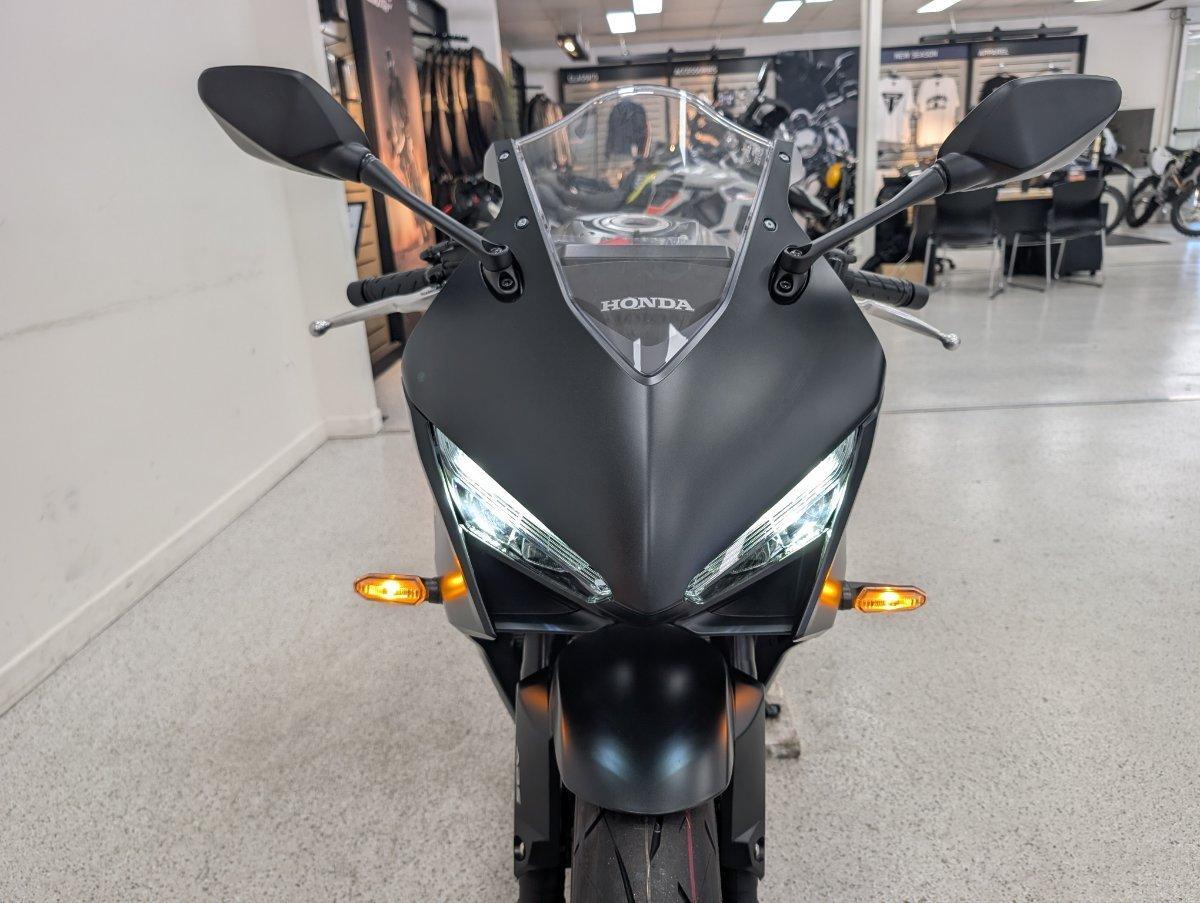 2026 HONDA CBR650R E-CLUTCH SPORTS