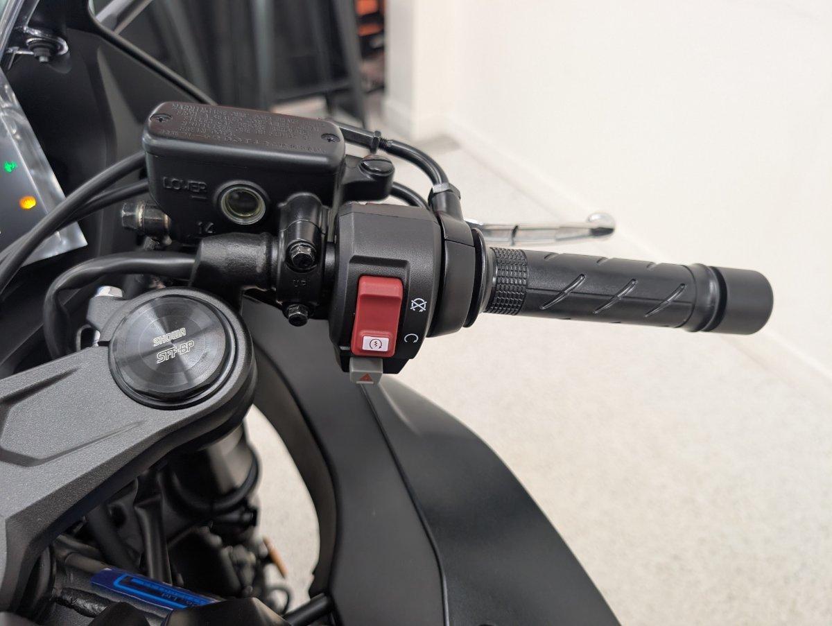 2026 HONDA CBR650R E-CLUTCH SPORTS