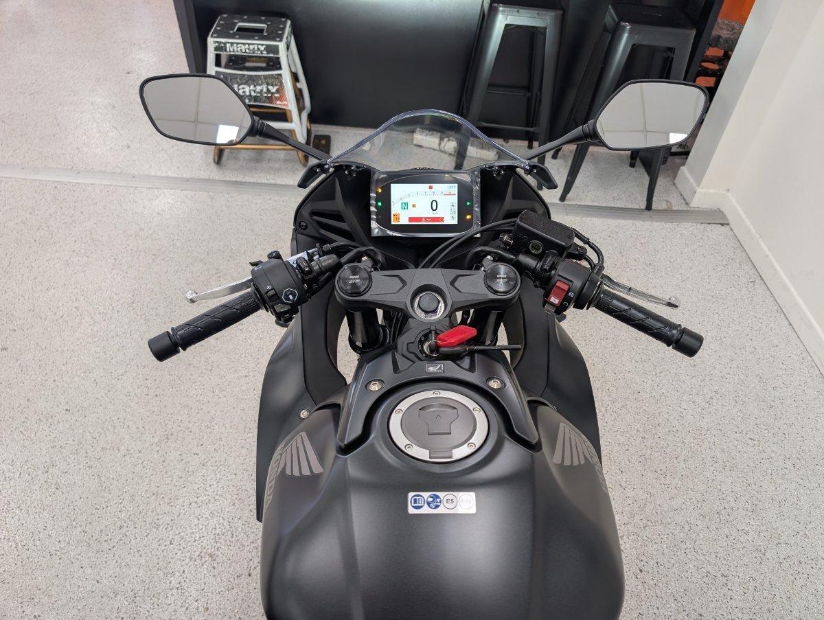 2026 HONDA CBR650R E-CLUTCH SPORTS