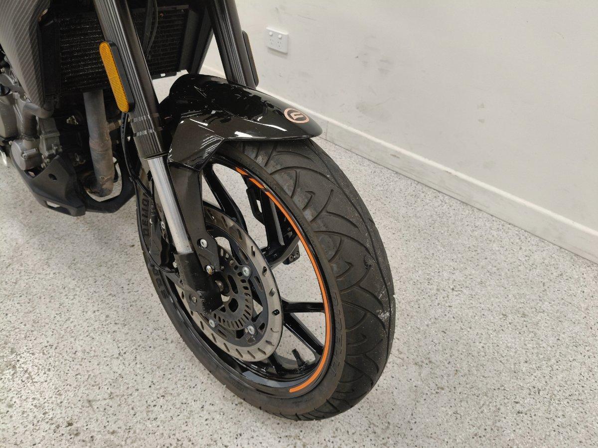 2022 CF MOTO 300 NK ABS ROAD