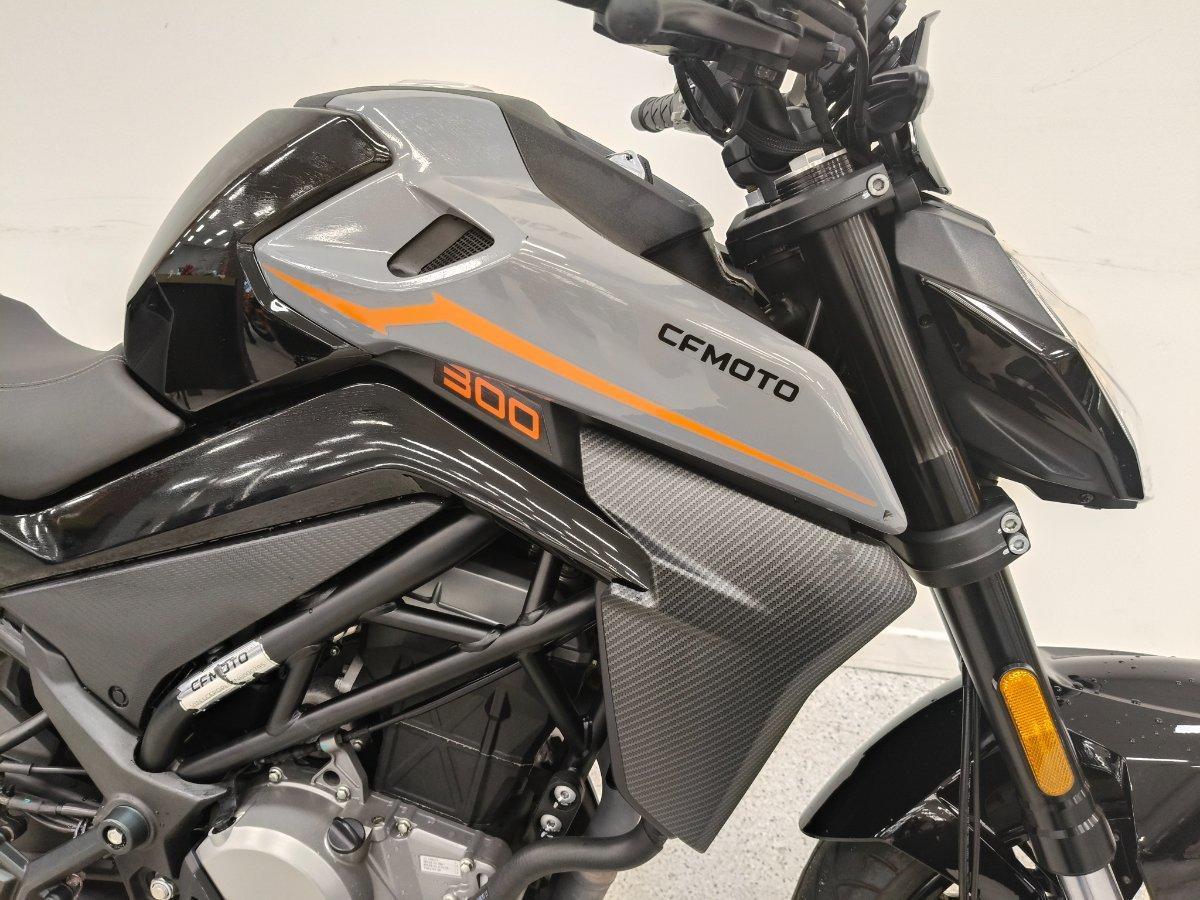 2022 CF MOTO 300 NK ABS ROAD