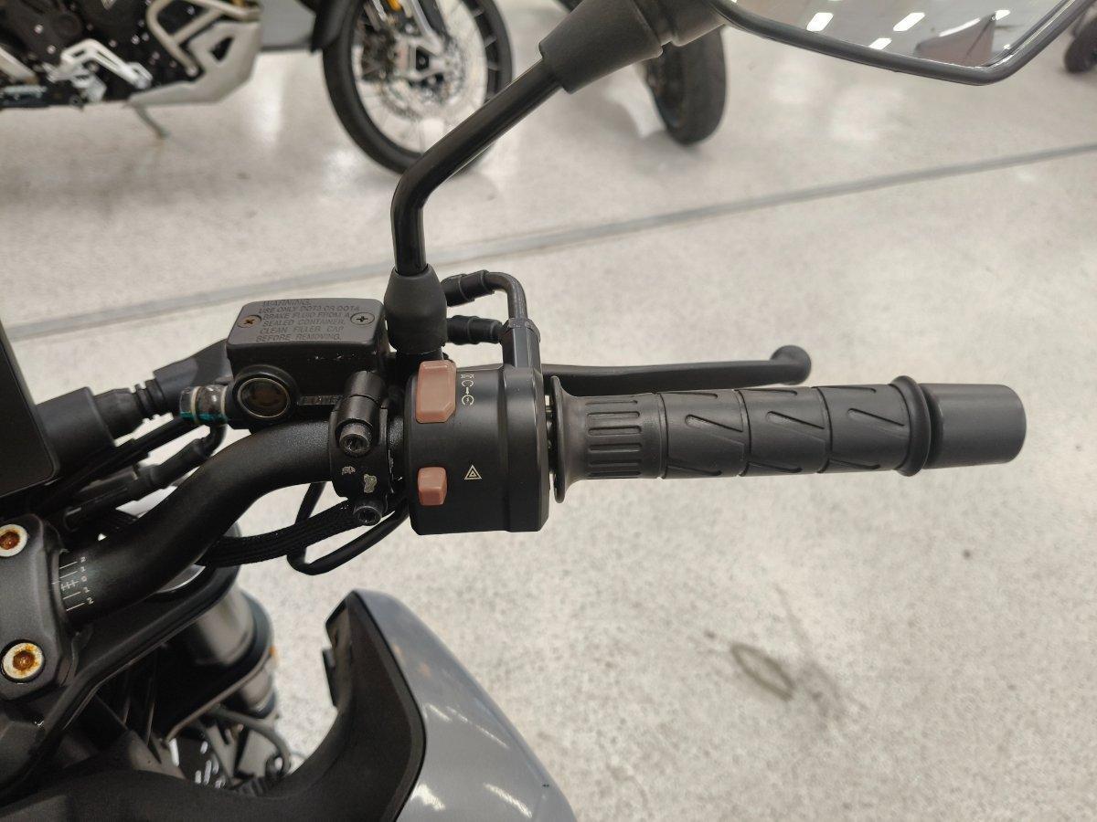 2022 CF MOTO 300 NK ABS ROAD