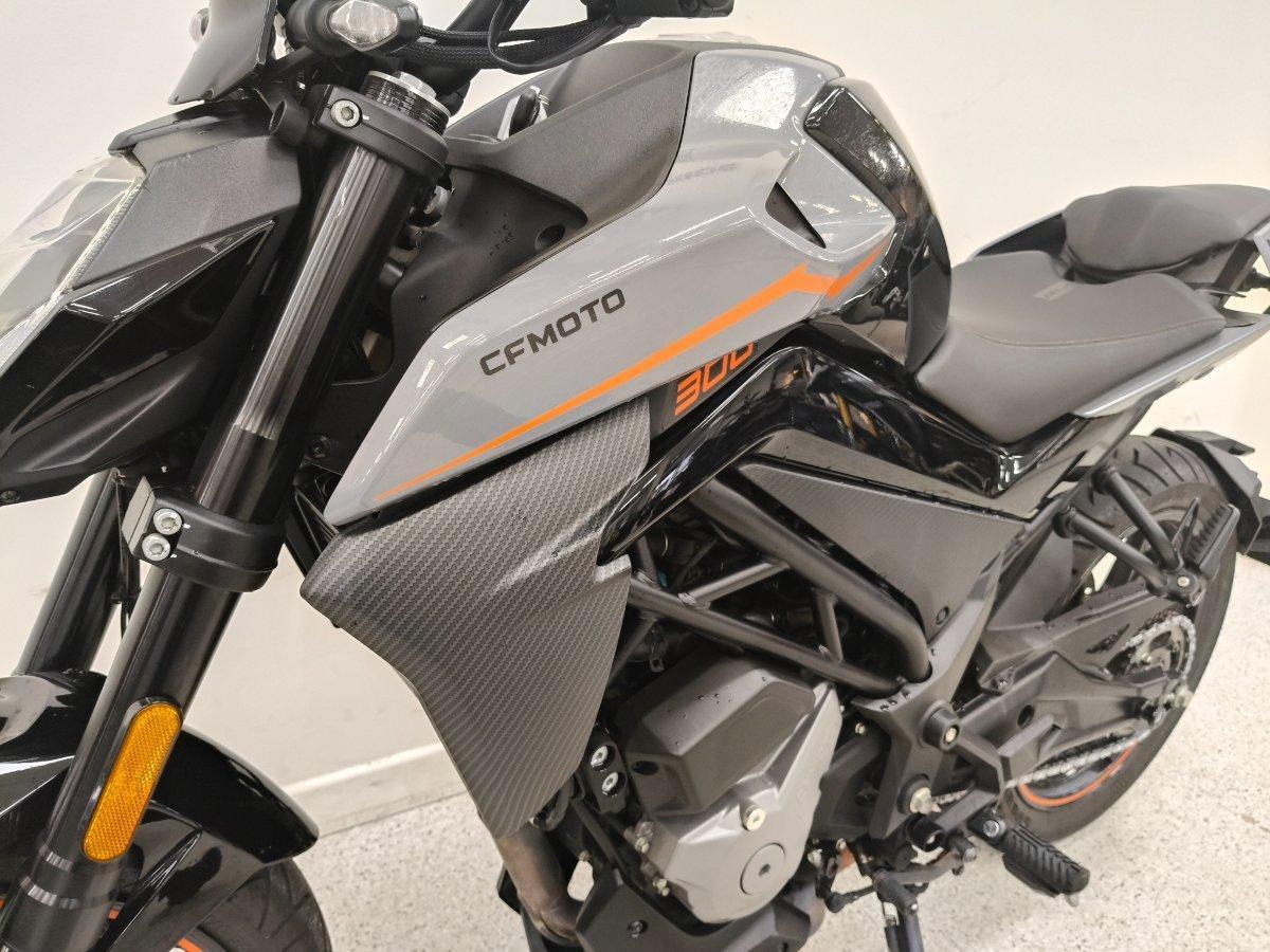 2022 CF MOTO 300 NK ABS ROAD