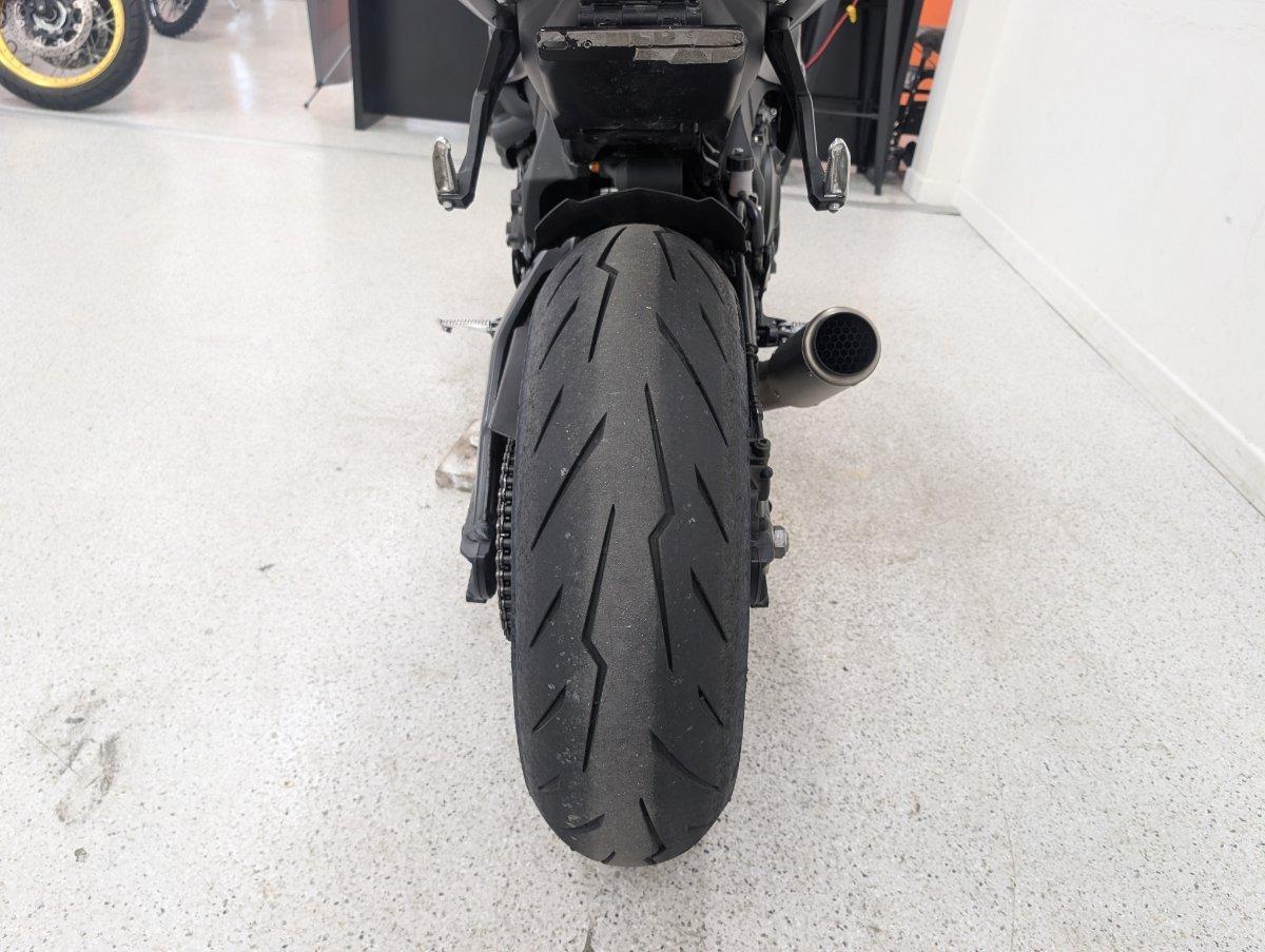 2025 YAMAHA YZF-R1 SPORTS