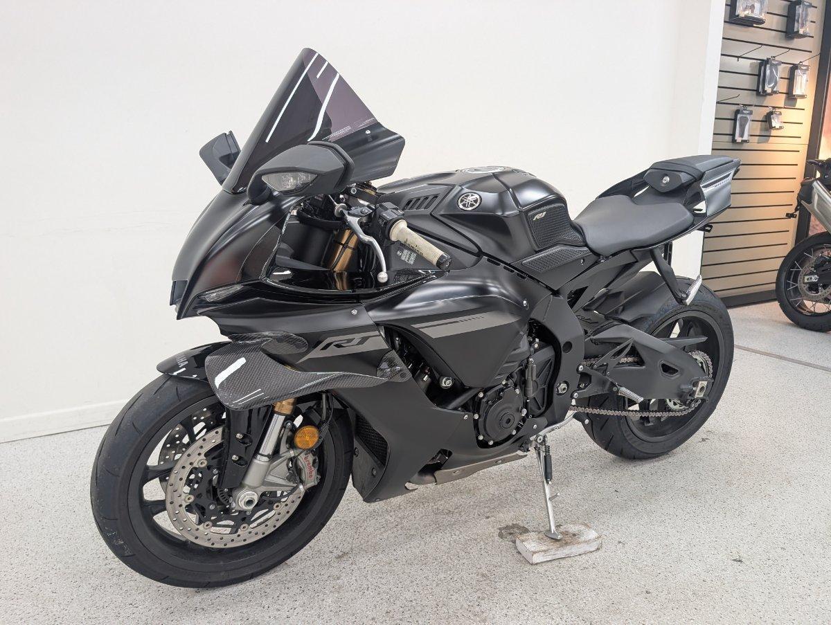 2025 YAMAHA YZF-R1 SPORTS