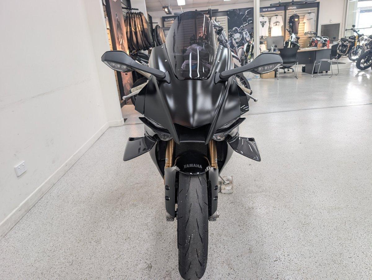 2025 YAMAHA YZF-R1 SPORTS