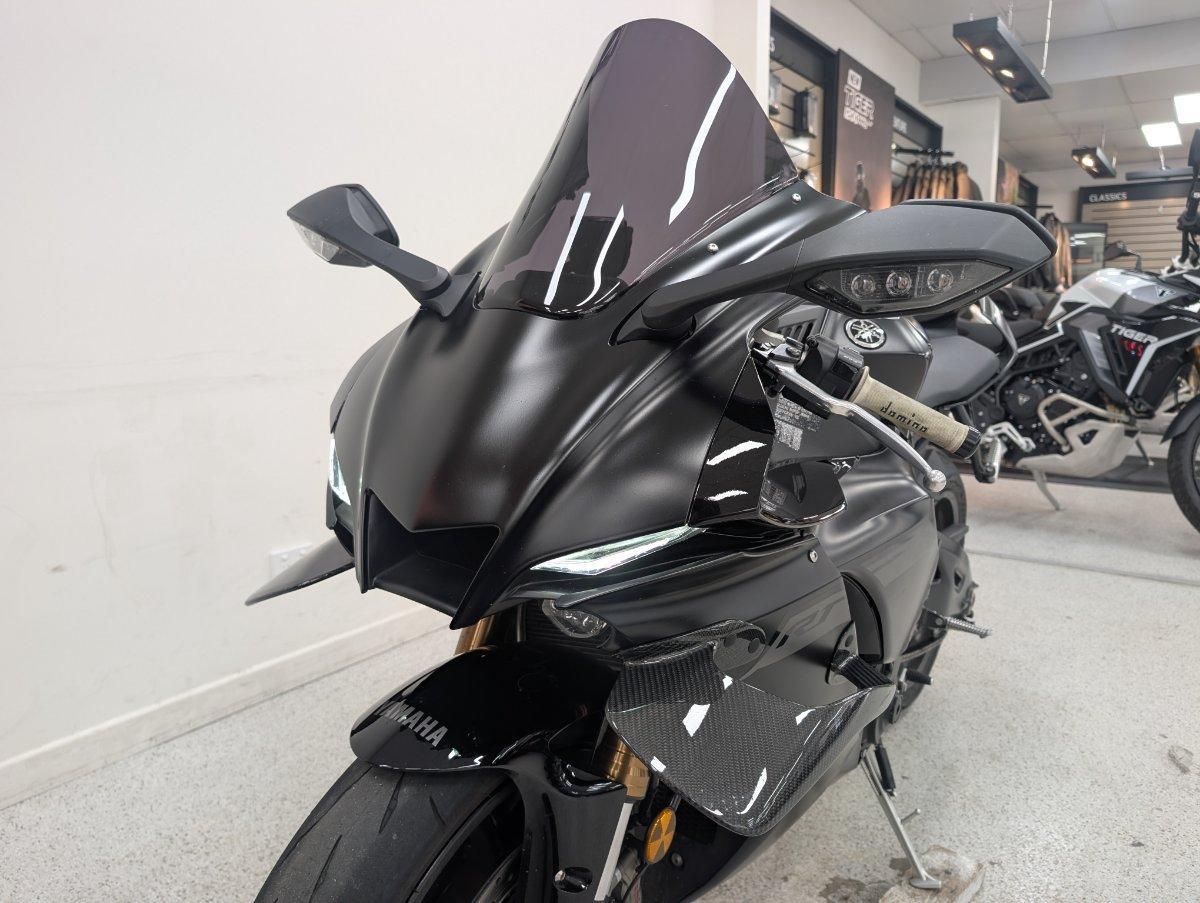 2025 YAMAHA YZF-R1 SPORTS
