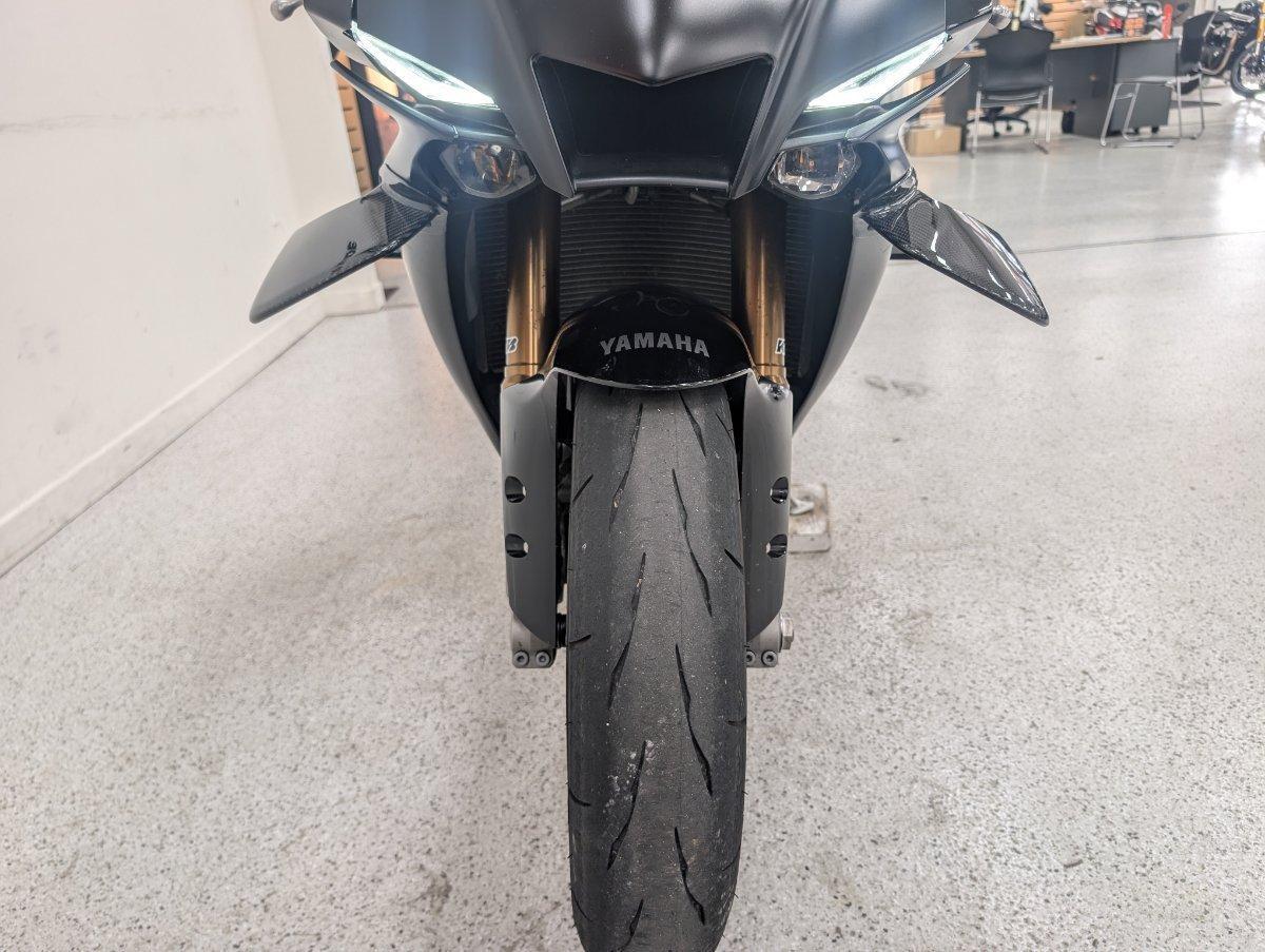 2025 YAMAHA YZF-R1 SPORTS