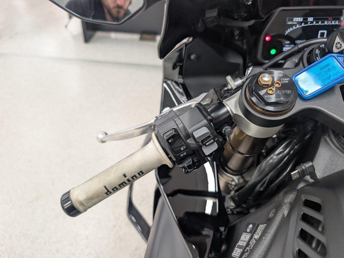 2025 YAMAHA YZF-R1 SPORTS
