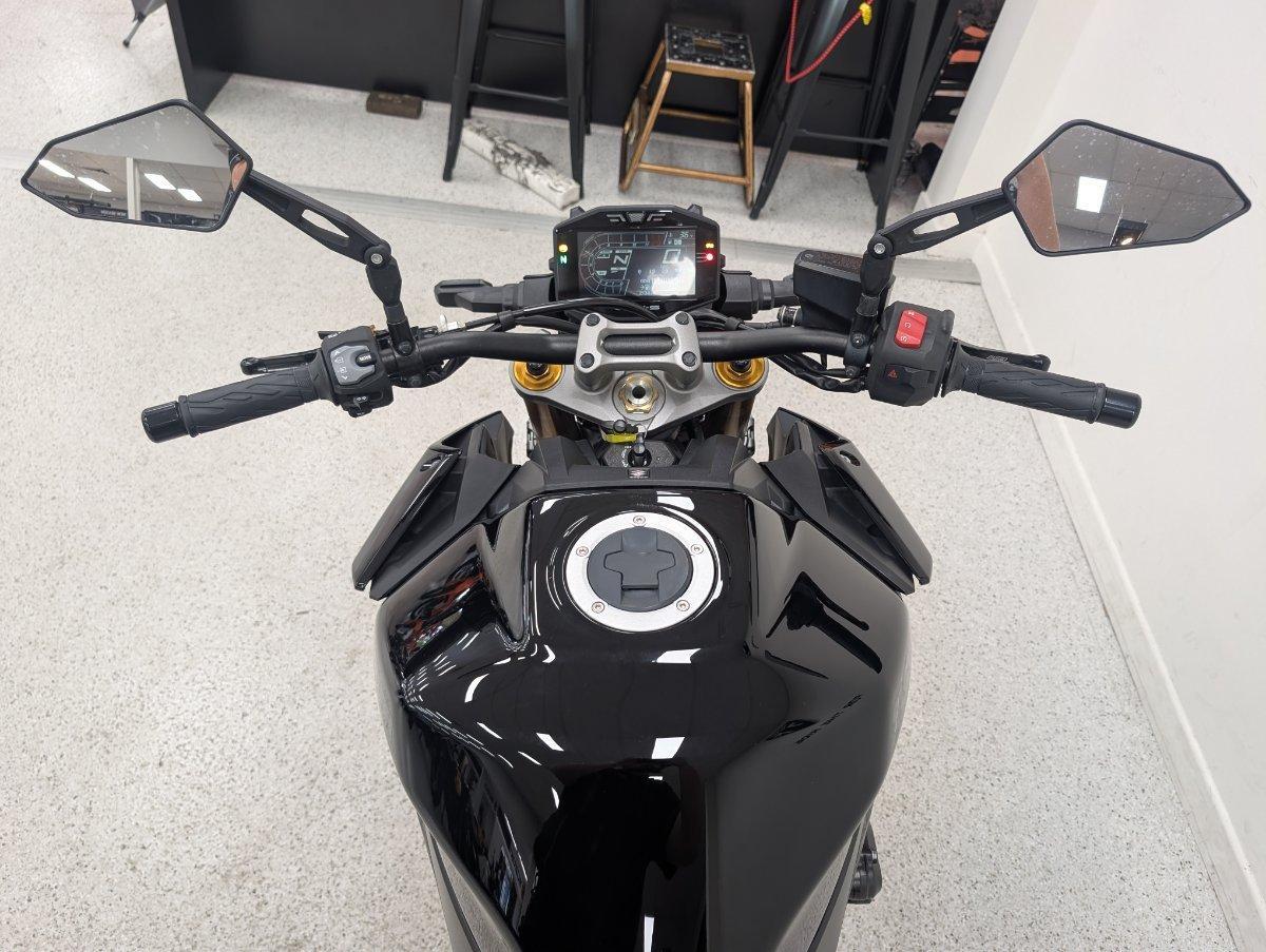2023 SUZUKI GSX-S1000 ROAD