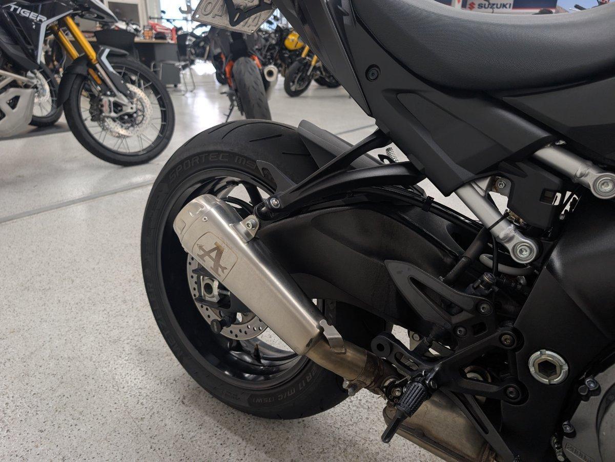 2023 SUZUKI GSX-S1000 ROAD