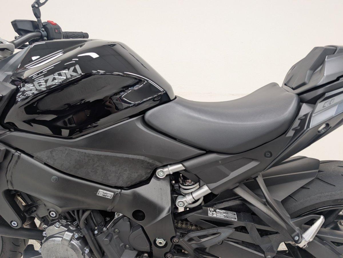 2023 SUZUKI GSX-S1000 ROAD