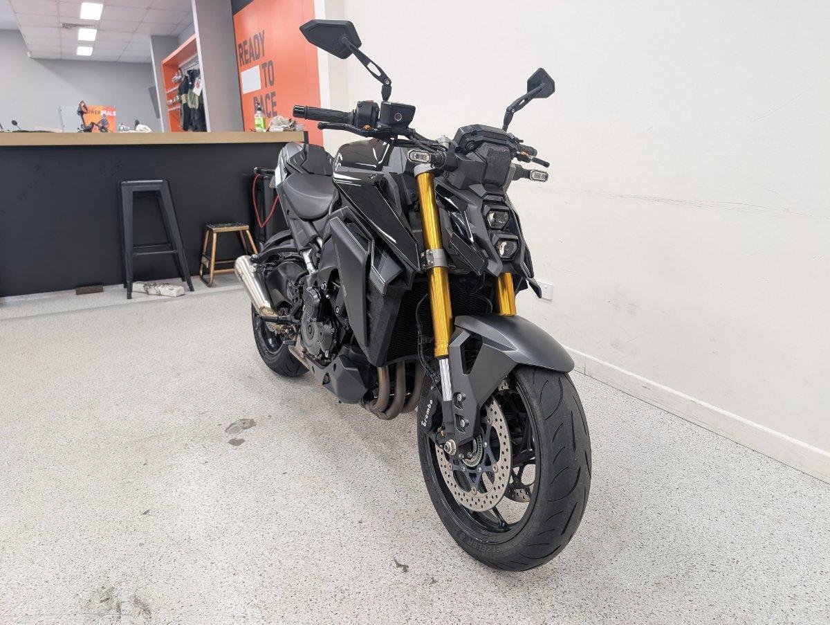 2023 SUZUKI GSX-S1000 ROAD