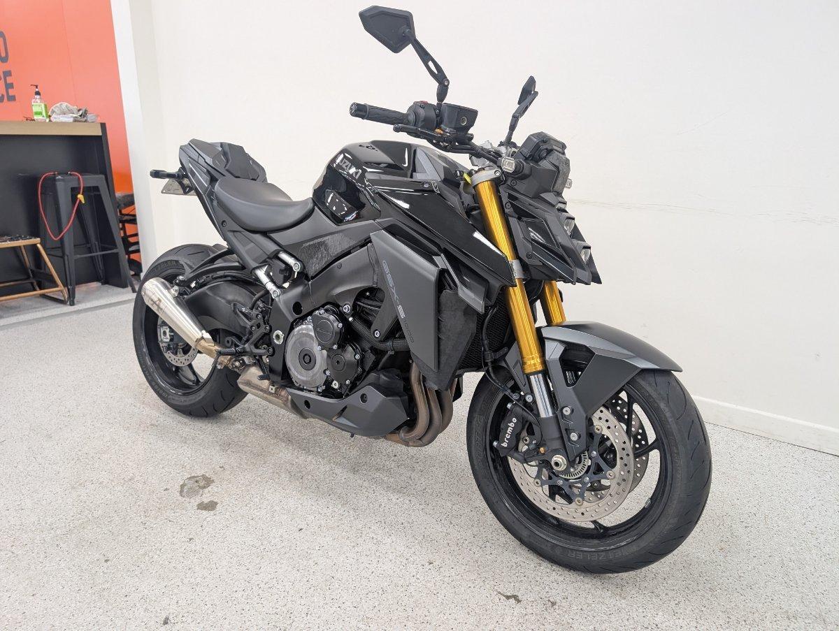 2023 SUZUKI GSX-S1000 ROAD