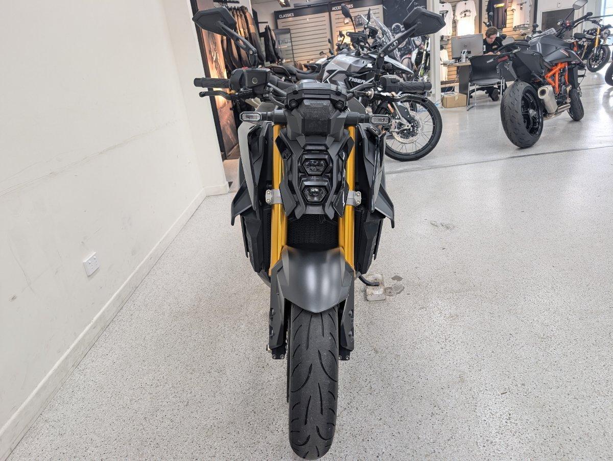 2023 SUZUKI GSX-S1000 ROAD
