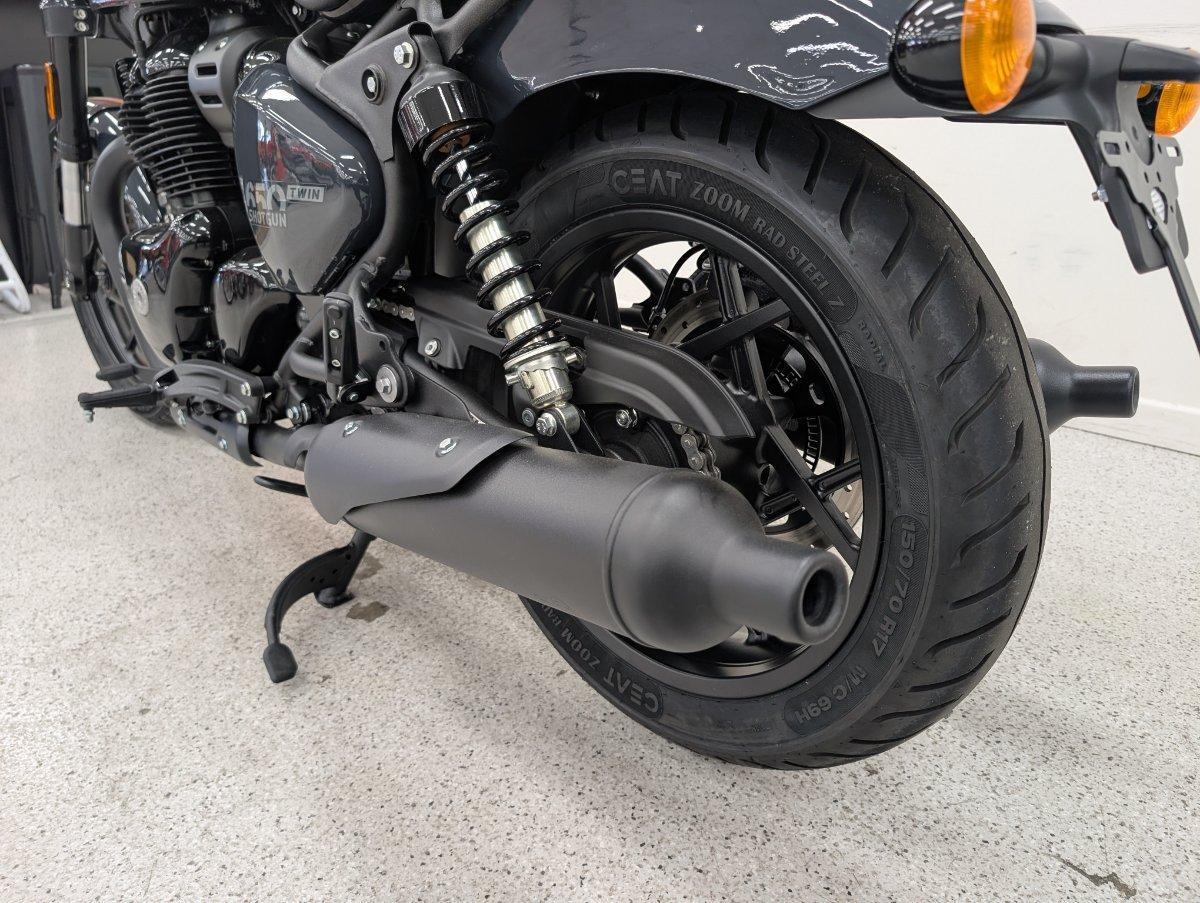 2025 ROYAL ENFIELD SHOTGUN 650 ROAD