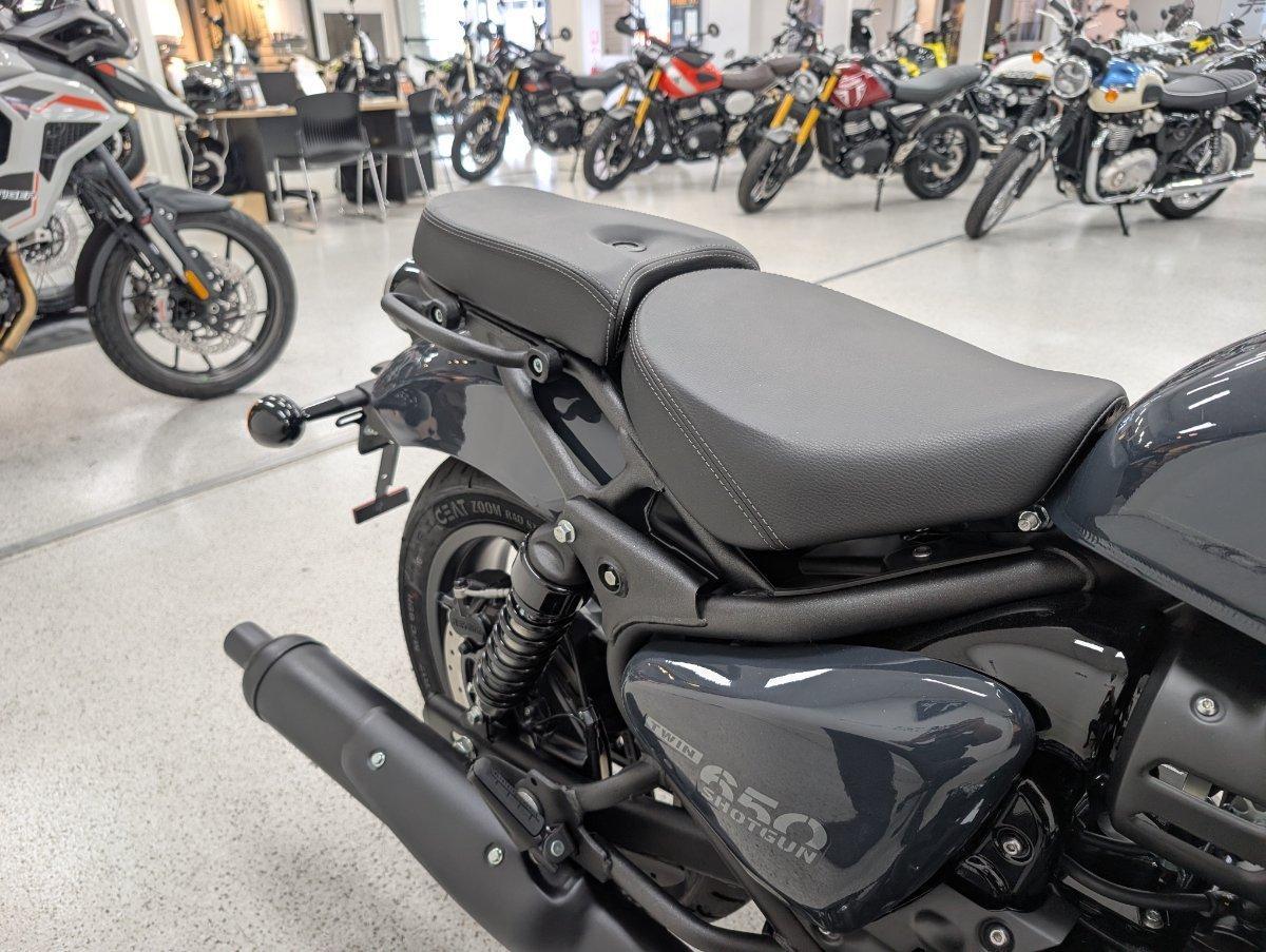 2025 ROYAL ENFIELD SHOTGUN 650 ROAD