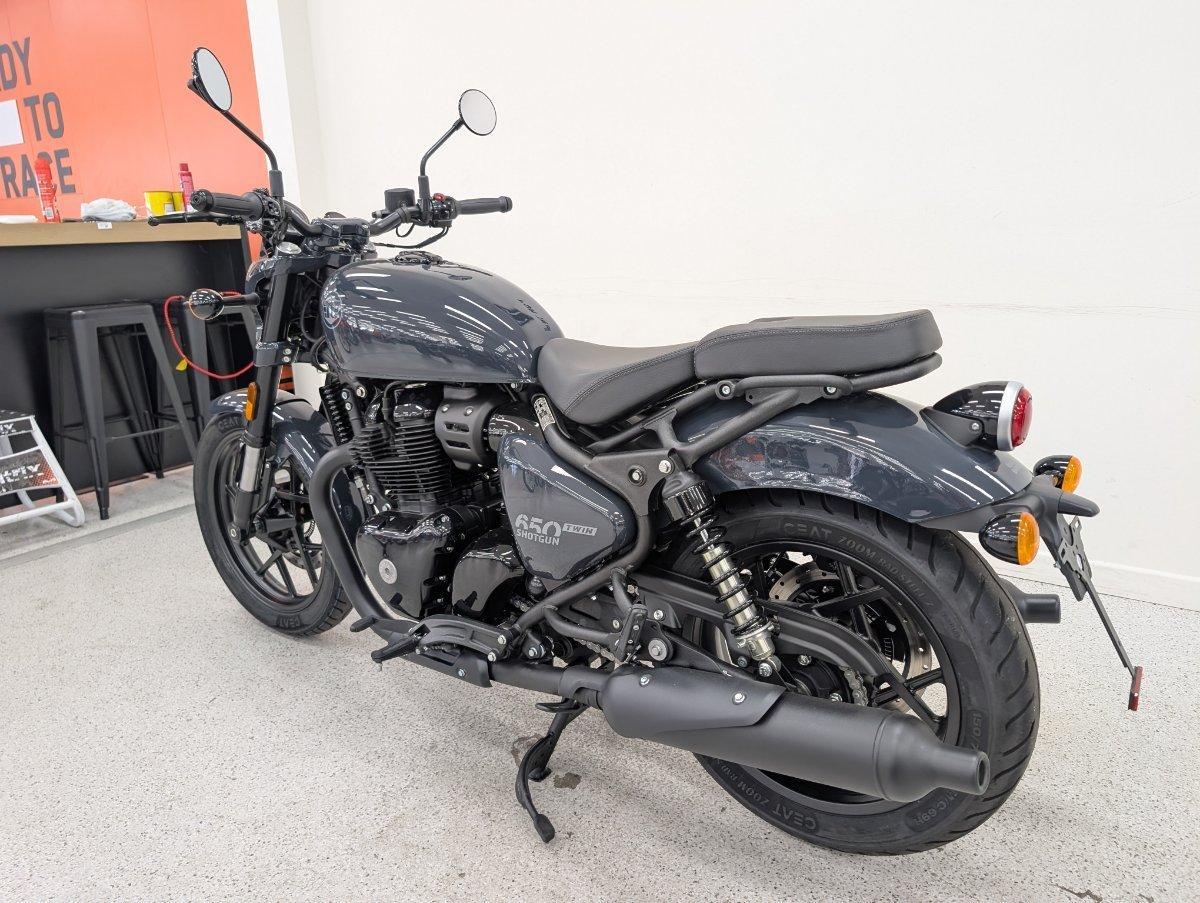 2025 ROYAL ENFIELD SHOTGUN 650 ROAD