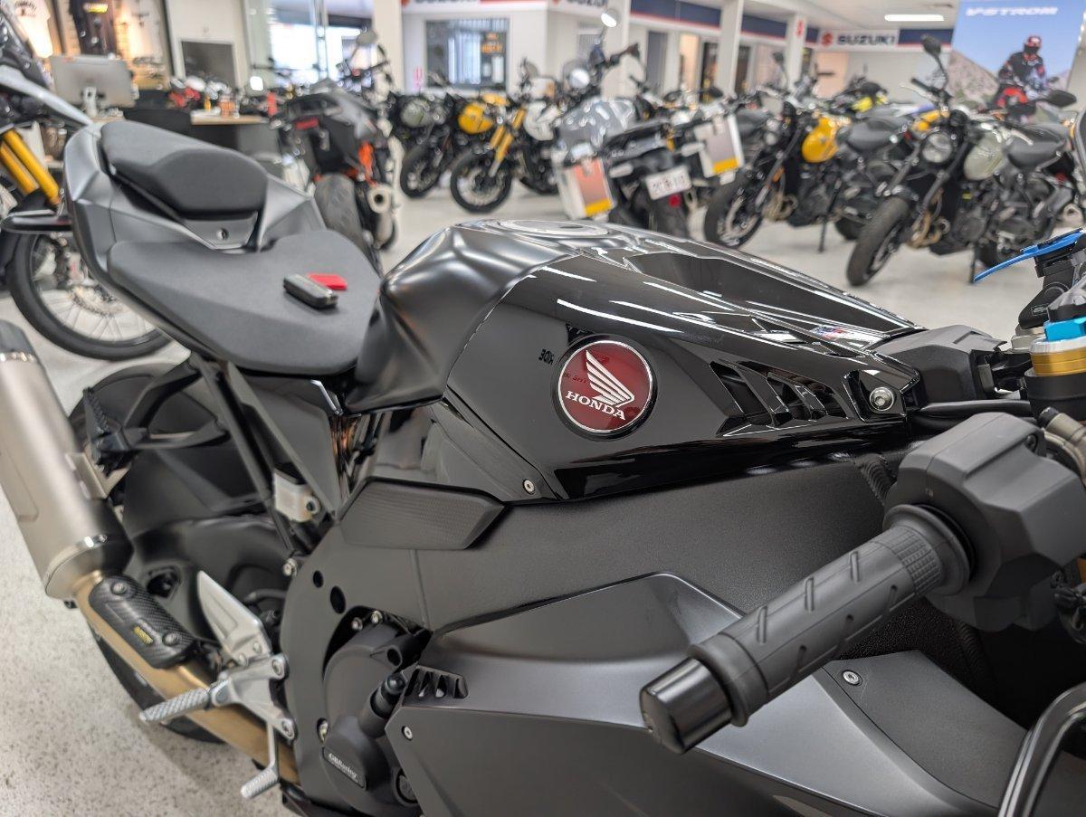 2024 HONDA CBR1000RR-R SP (FIREBLADE) ABS ROAD