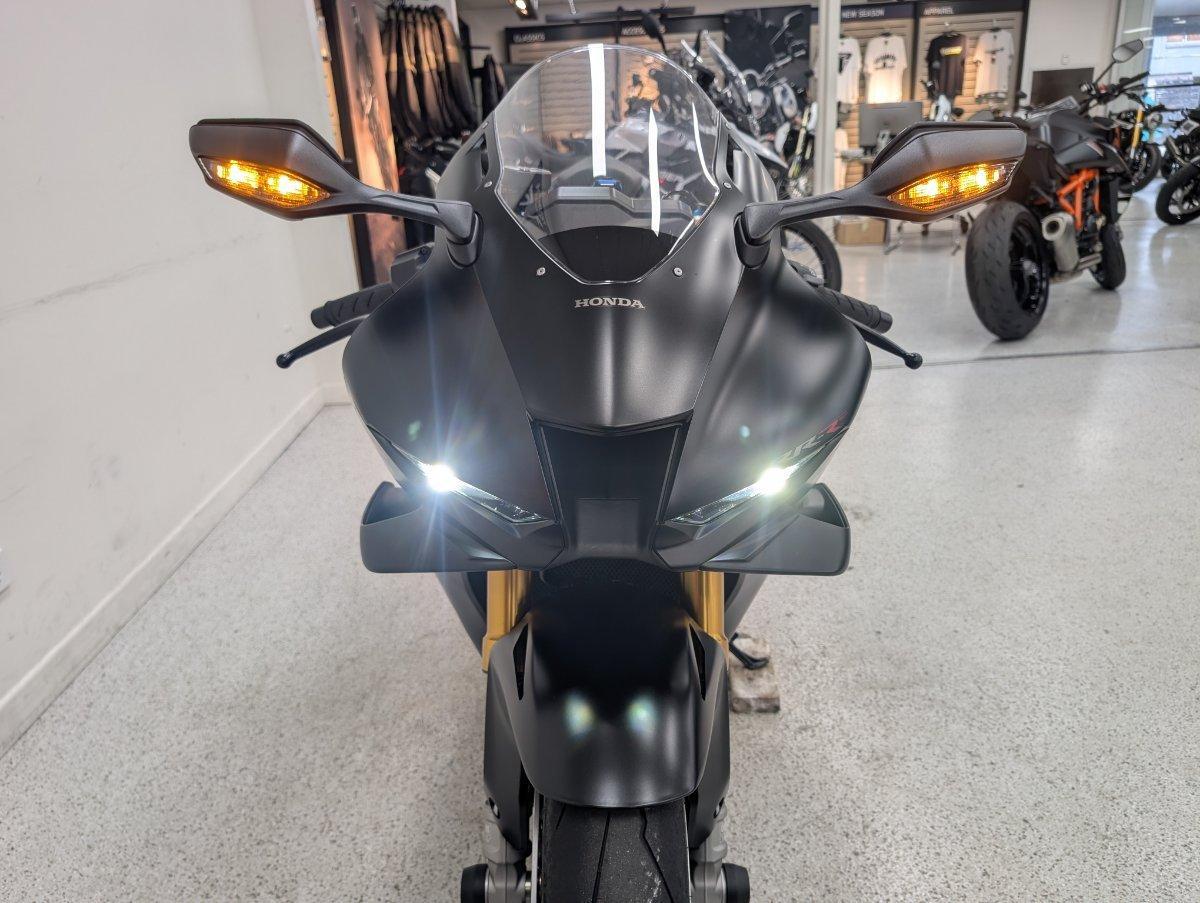 2024 HONDA CBR1000RR-R SP (FIREBLADE) ABS ROAD