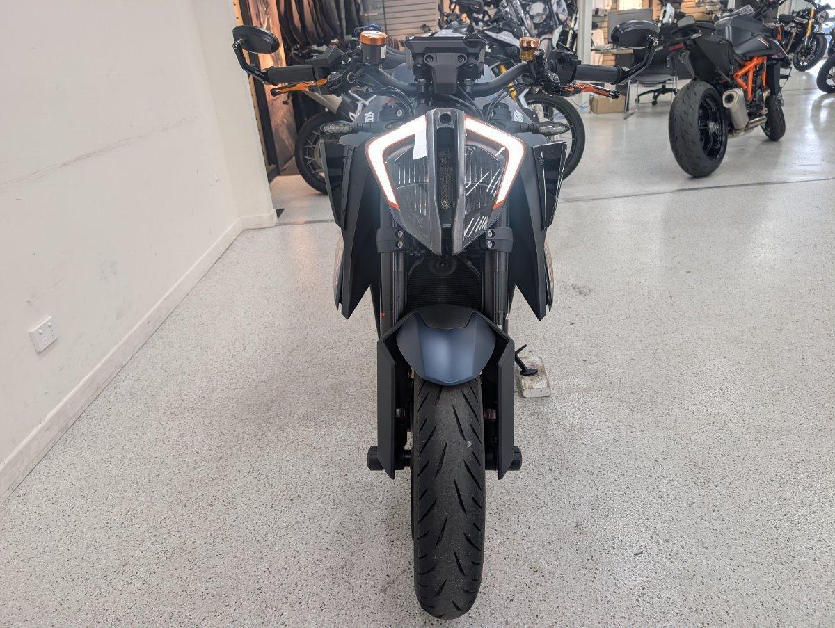 2023 KTM 1290 SUPER DUKE R SPORTS