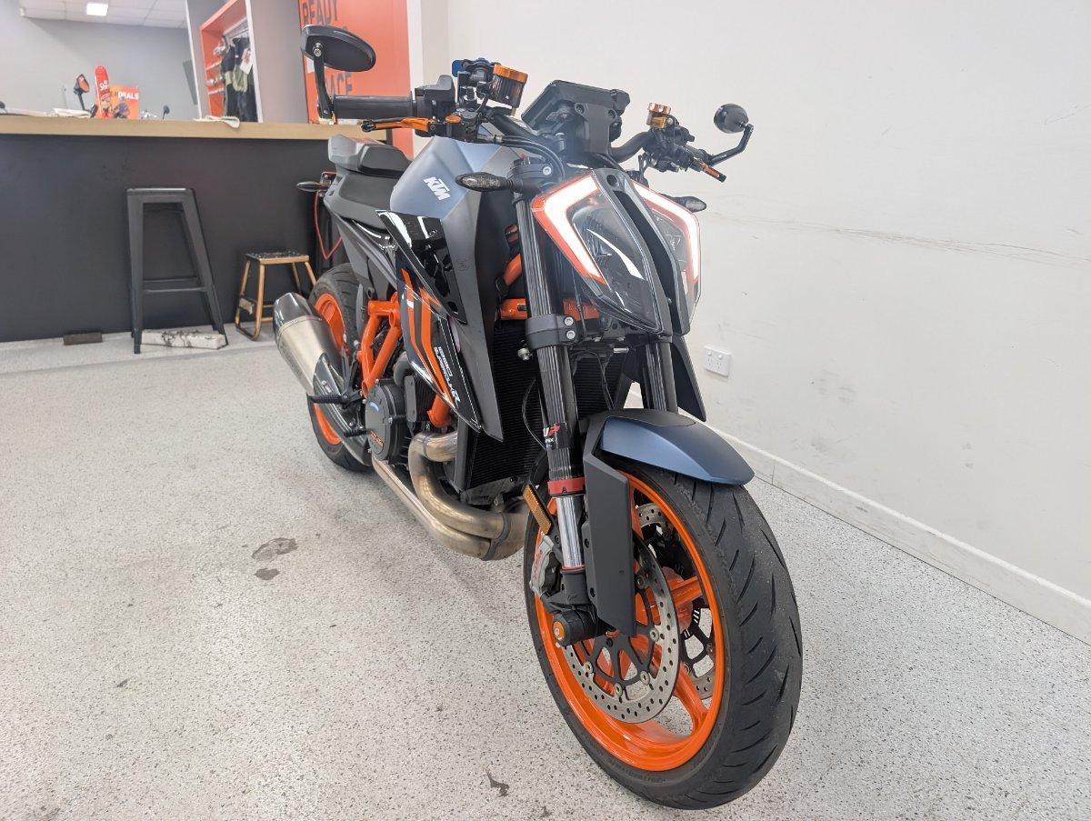 2023 KTM 1290 SUPER DUKE R SPORTS