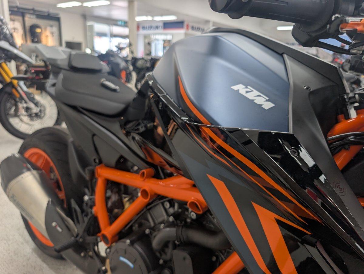 2023 KTM 1290 SUPER DUKE R SPORTS