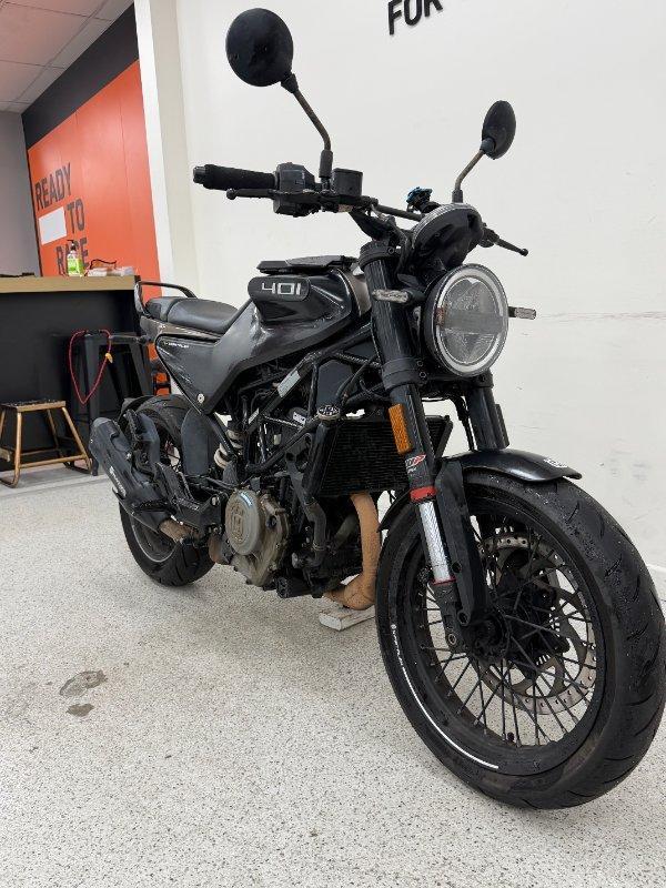 2022 HUSQVARNA SVARTPILEN 401 ROAD