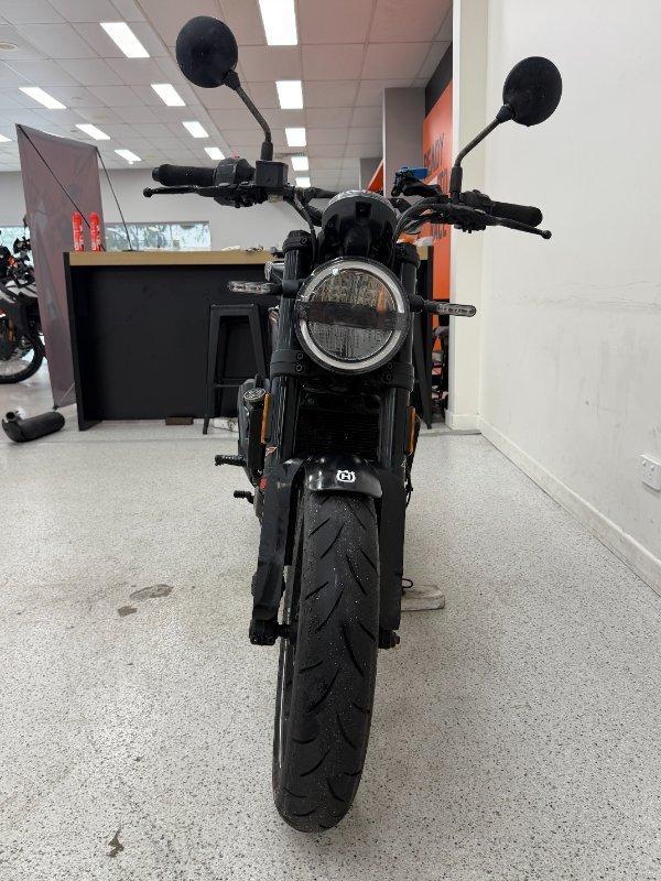 2022 HUSQVARNA SVARTPILEN 401 ROAD