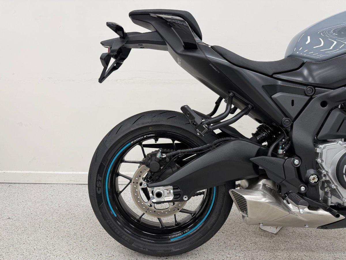 2025 CF MOTO 675NK ABS ROAD