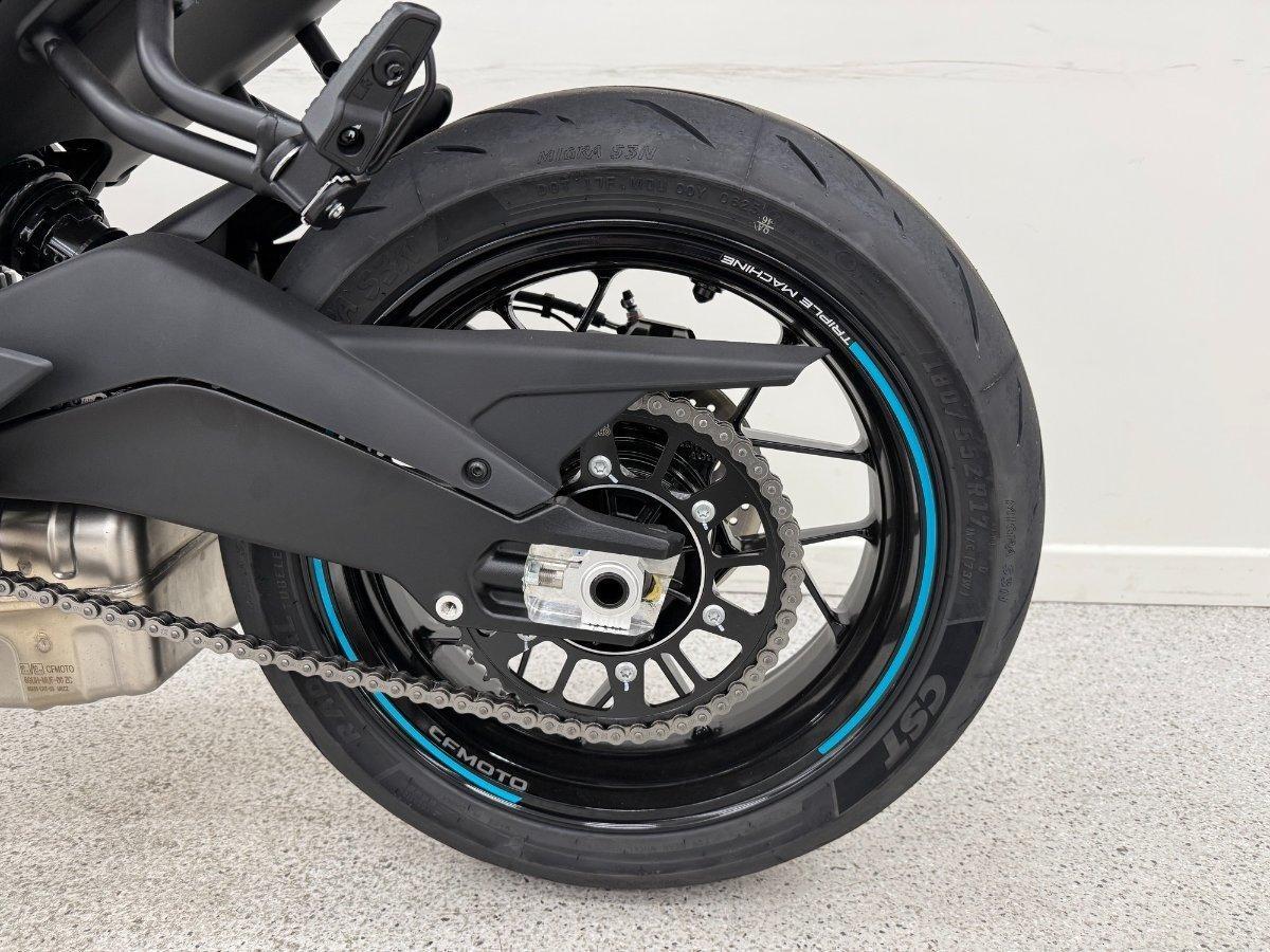 2025 CF MOTO 675NK ABS ROAD
