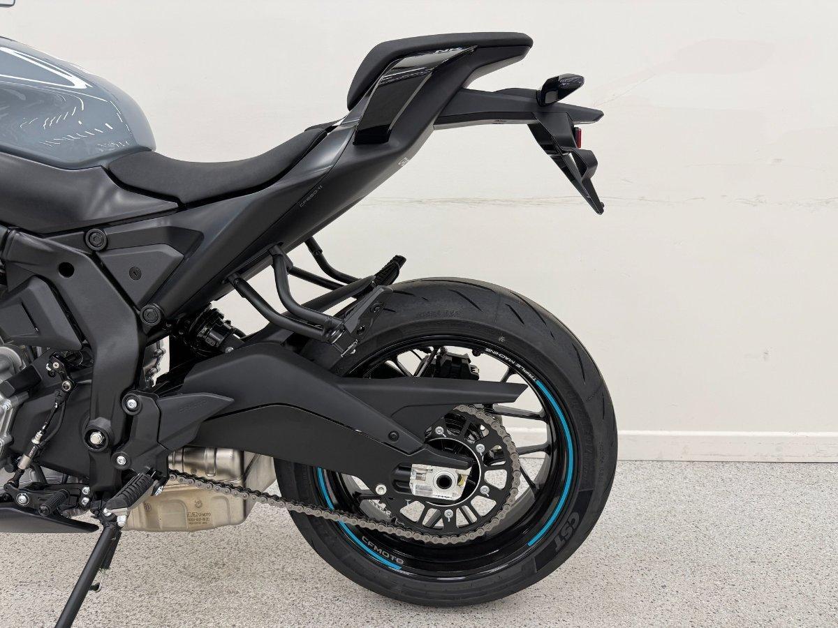 2025 CF MOTO 675NK ABS ROAD