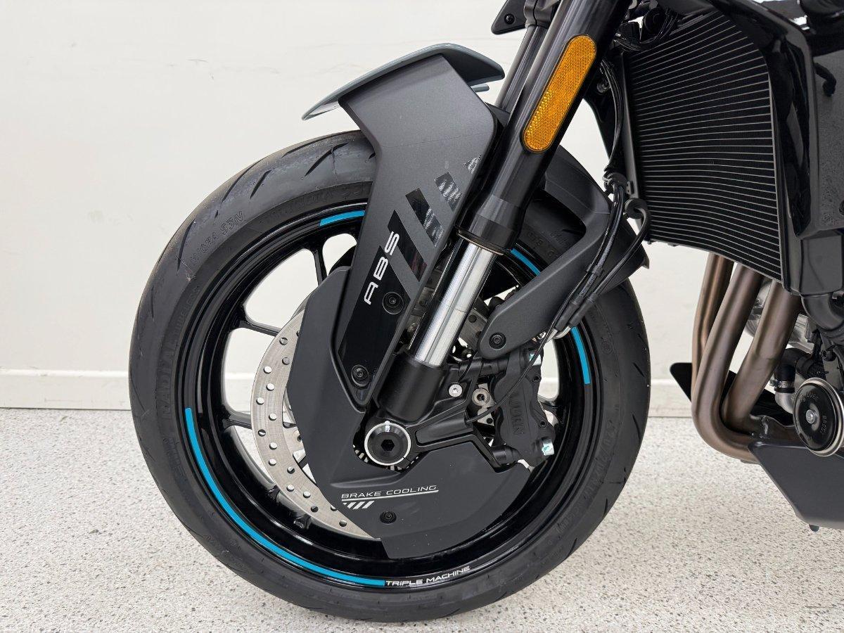 2025 CF MOTO 675NK ABS ROAD