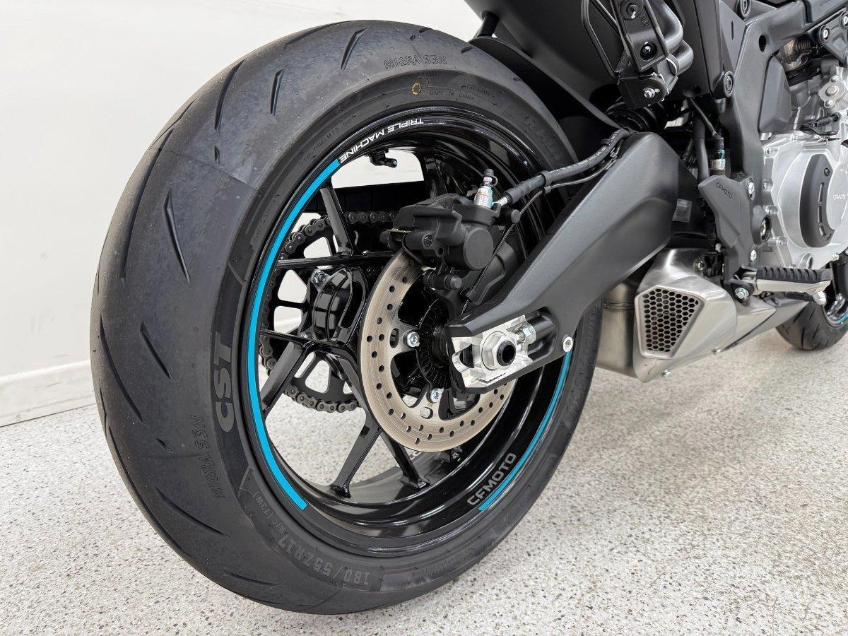 2025 CF MOTO 675NK ABS ROAD