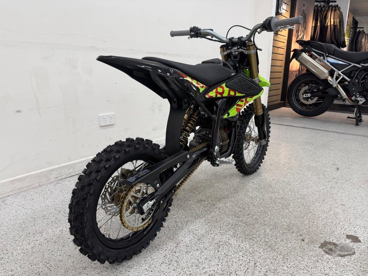 2025 SUR-RON HYPER BEE 14/12 TRAIL