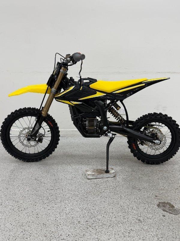 2025 SUR-RON HYPER BEE 14/12 TRAIL