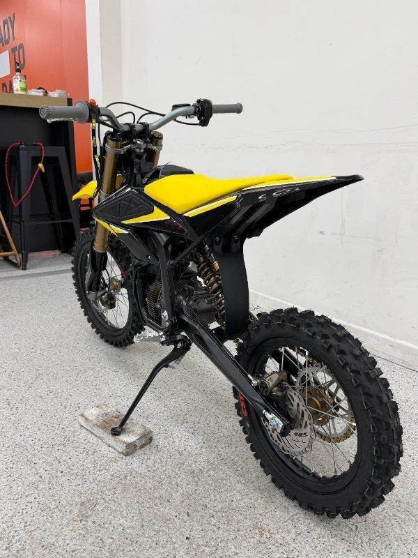 2025 SUR-RON HYPER BEE 14/12 TRAIL