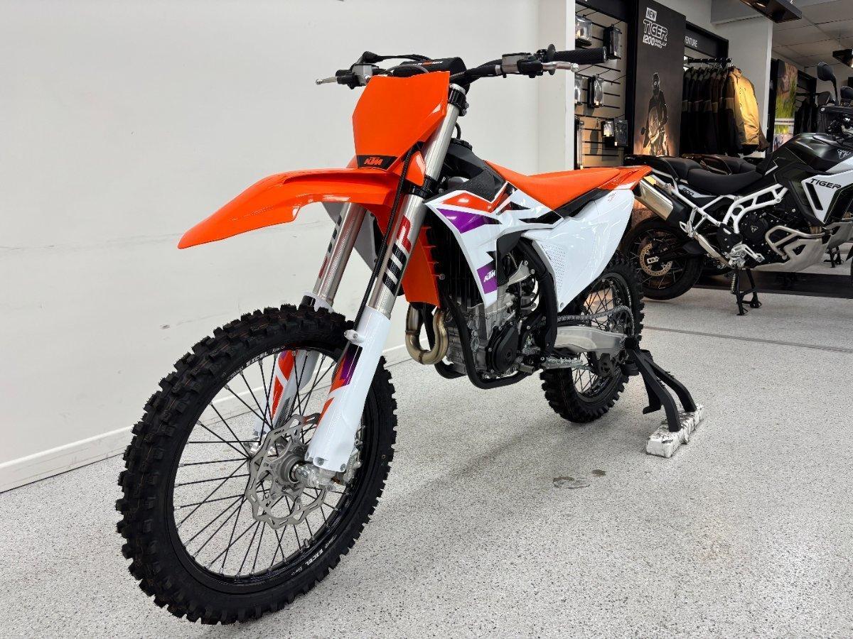 2024 KTM 450 SX-F MOTOCROSS